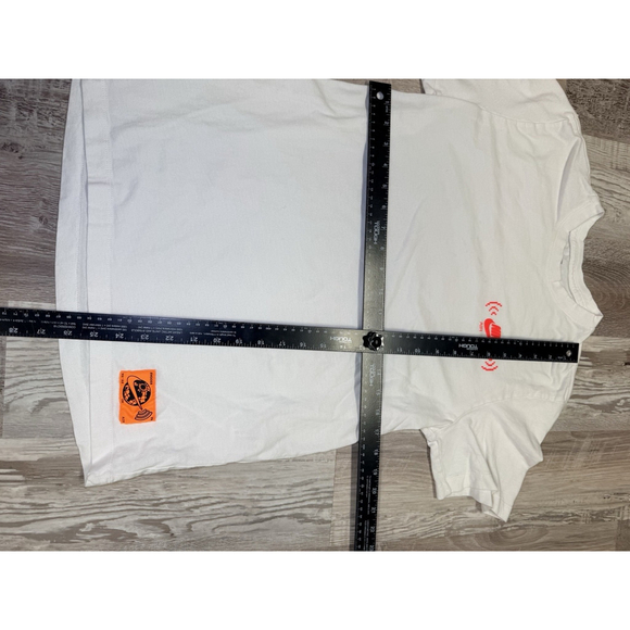 Nike Air Max Swoosh FM Graphic T-Shirt White Orange Streetwear Mens M - Picture 5 of 5